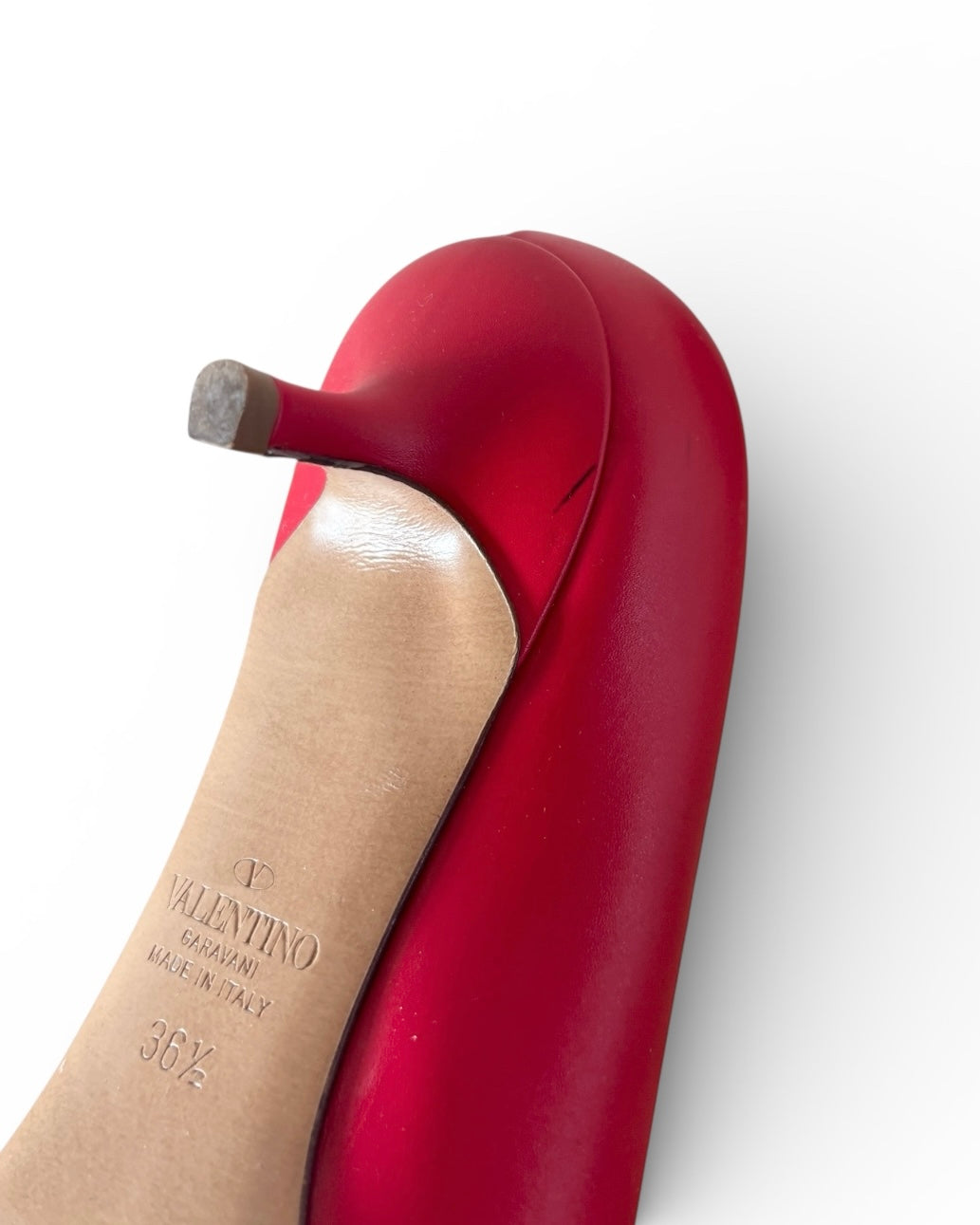 【VALENTINO】V Logo Pointed-Toe Pumps