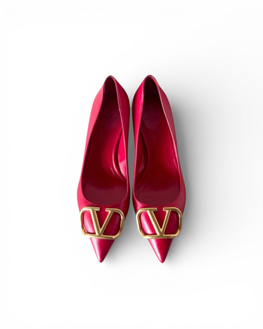 【VALENTINO】V Logo Pointed-Toe Pumps