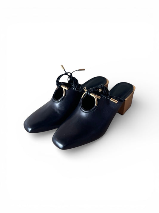 【VINTAGE ARCHIVE】 Salvatore Ferragamo / Lace-Up Mule Sandals